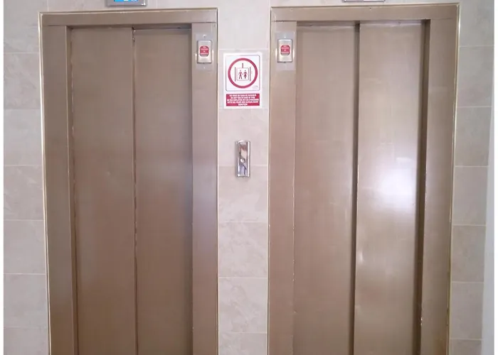 Torre Trébol Apartahotel Benidorm